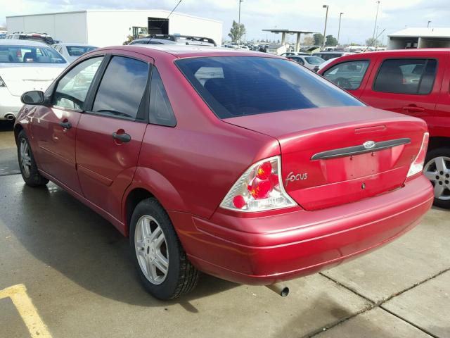 1FAFP34P2YW145828 - 2000 FORD FOCUS SE RED photo 3