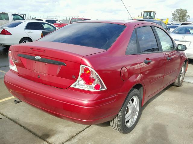 1FAFP34P2YW145828 - 2000 FORD FOCUS SE RED photo 4