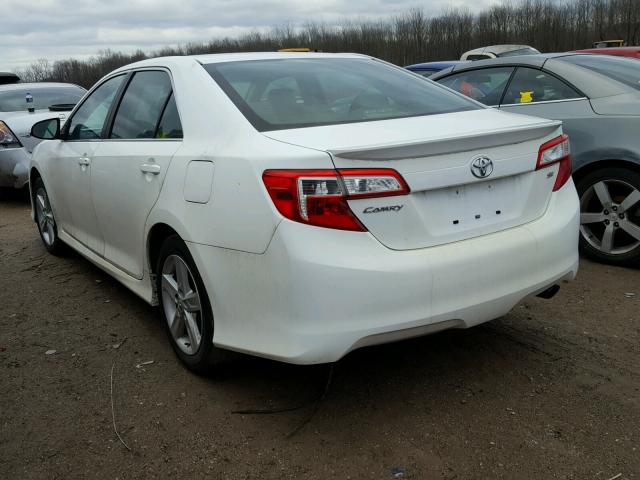 4T1BF1FK2DU662954 - 2013 TOYOTA CAMRY L WHITE photo 3