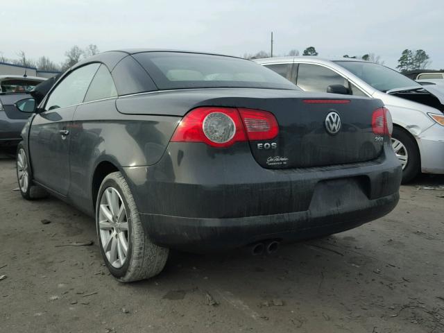 WVWBA7AH0BV002033 - 2011 VOLKSWAGEN EOS KOMFOR 黑色 照片 3