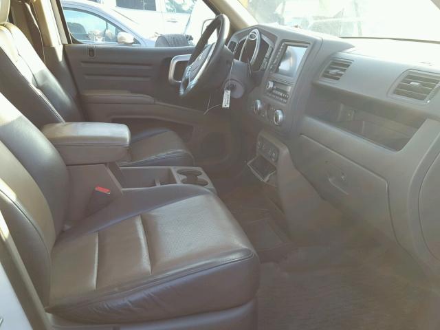 2HJYK16516H569882 - 2006 HONDA RIDGELINE WHITE photo 5