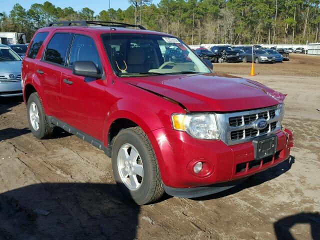 1FMCU0DG7BKA88346 - 2011 FORD ESCAPE XLT RED photo 1