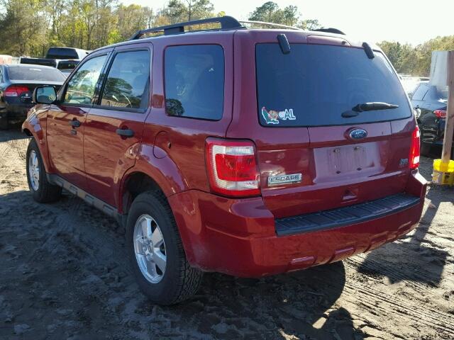 1FMCU0DG7BKA88346 - 2011 FORD ESCAPE XLT RED photo 3