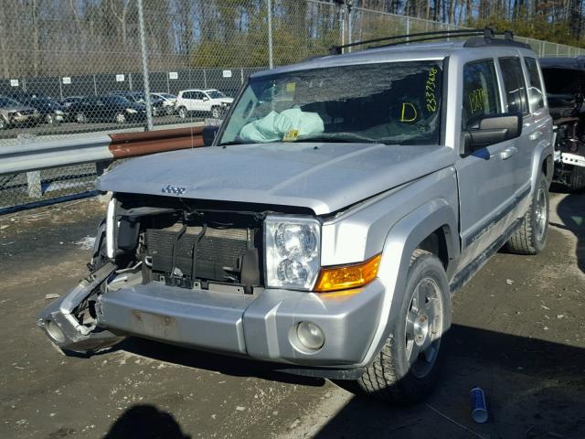 1J4RG4GK6AC146866 - 2010 JEEP COMMANDER SILVER photo 2