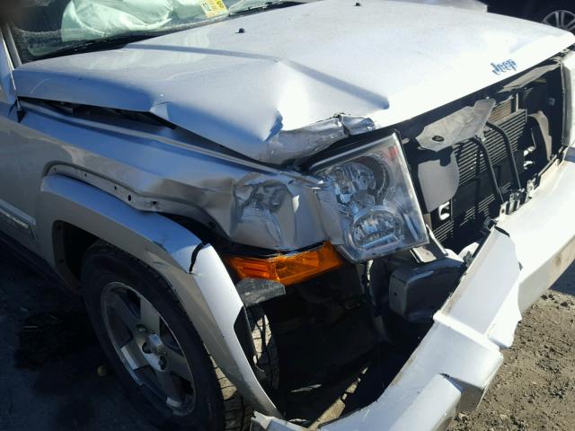 1J4RG4GK6AC146866 - 2010 JEEP COMMANDER SILVER photo 9