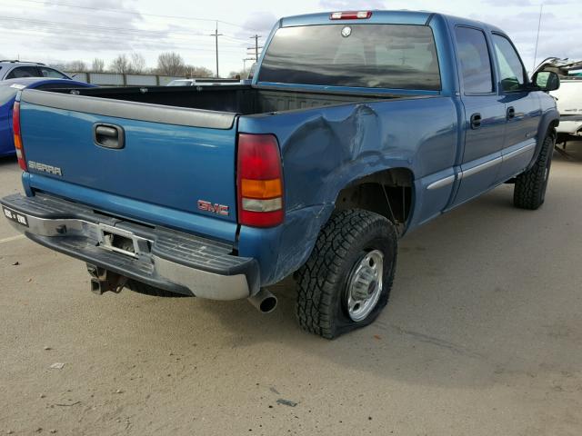 1GTHK23U72F220047 - 2002 GMC SIERRA K25 BLUE photo 4