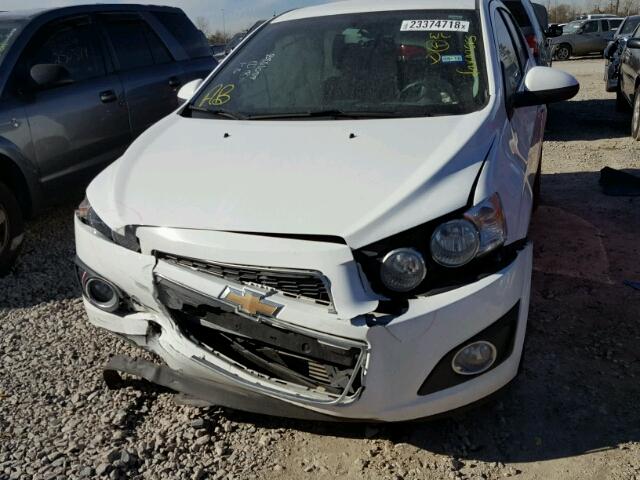 1G1JE6SB1F4195107 - 2015 CHEVROLET SONIC LTZ WHITE photo 9