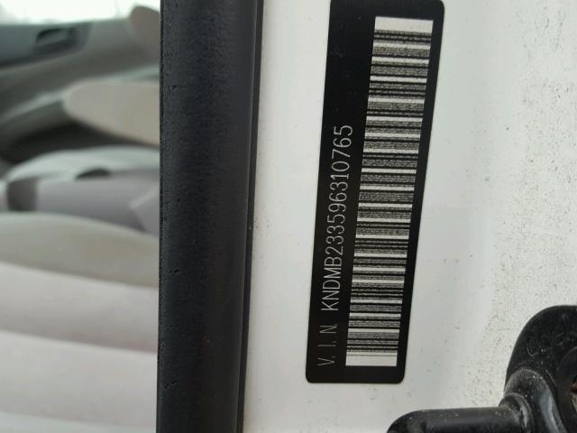 KNDMB233596310765 - 2009 KIA SEDONA EX WHITE photo 10