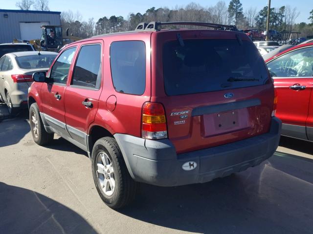 1FMYU03115KB06802 - 2005 FORD ESCAPE XLT RED photo 3