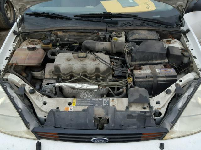 1FAFP34P51W266715 - 2001 FORD FOCUS SE WHITE photo 7