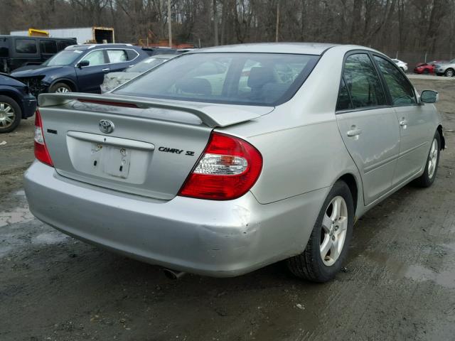 JTDBE30KX20003035 - 2002 TOYOTA CAMRY LE SILVER photo 4