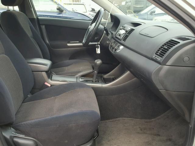 JTDBE30KX20003035 - 2002 TOYOTA CAMRY LE SILVER photo 5