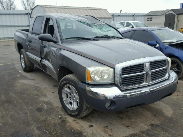 1D7HE48N65S218845 - 2005 DODGE DAKOTA QUA GRAY photo 1