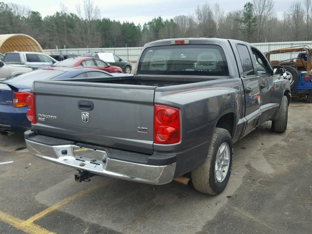 1D7HE48N65S218845 - 2005 DODGE DAKOTA QUA GRAY photo 4