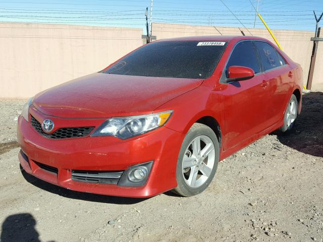 4T1BF1FK4DU654502 - 2013 TOYOTA CAMRY L RED photo 2