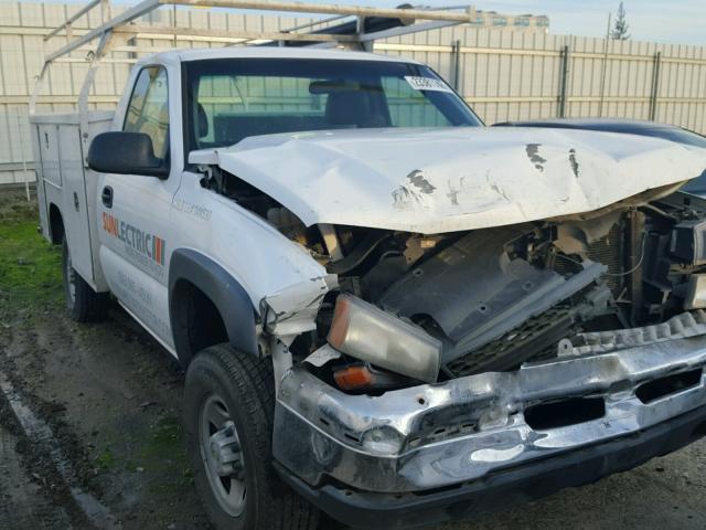 1GCHC24U16E111414 - 2006 CHEVROLET SILVERADO WHITE photo 1