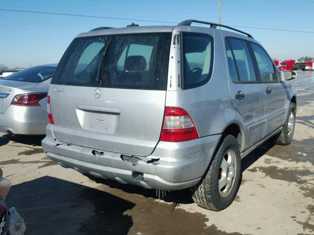 4JGAB54E22A293880 - 2002 MERCEDES-BENZ ML 320 SILVER photo 4