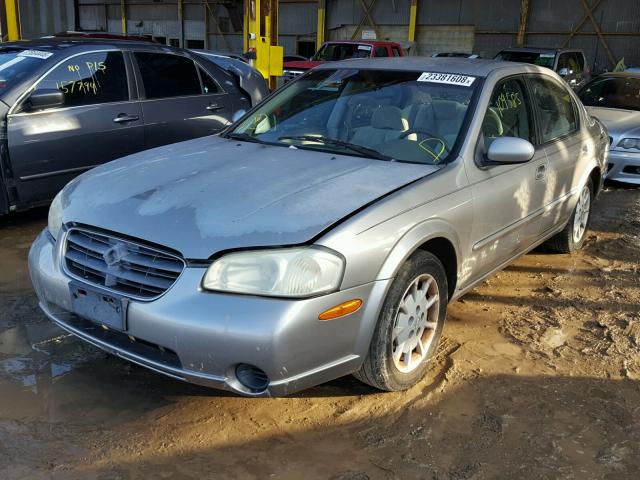 JN1CA31D11T823715 - 2001 NISSAN MAXIMA GXE SILVER photo 2