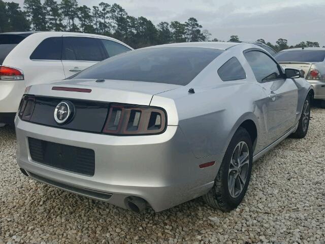 1ZVBP8AM4E5316223 - 2014 FORD MUSTANG SILVER photo 4