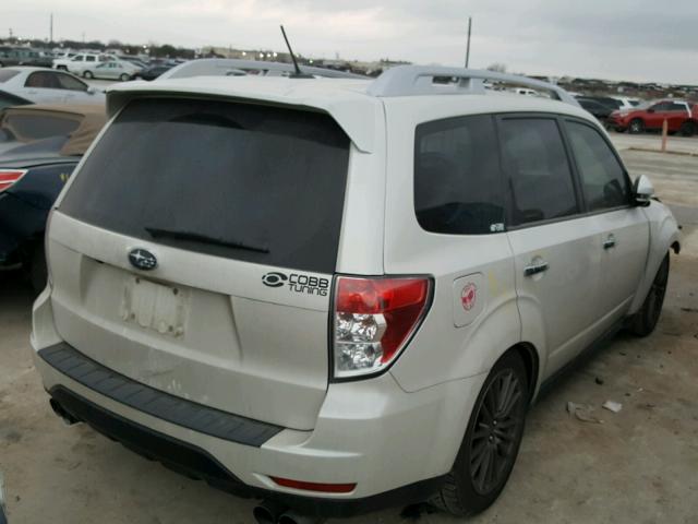 JF2SHGHC6CH459615 - 2012 SUBARU FORESTER T WHITE photo 4