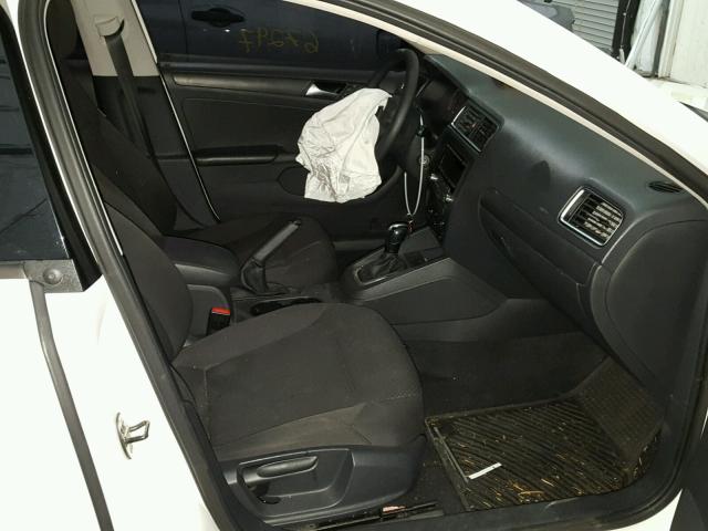 3VW2K7AJ9EM208771 - 2014 VOLKSWAGEN JETTA BASE თეთრი ფოტო 5