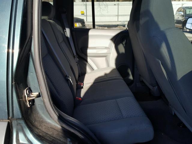 1J4GL38K75W651010 - 2005 JEEP LIBERTY RE GREEN photo 6