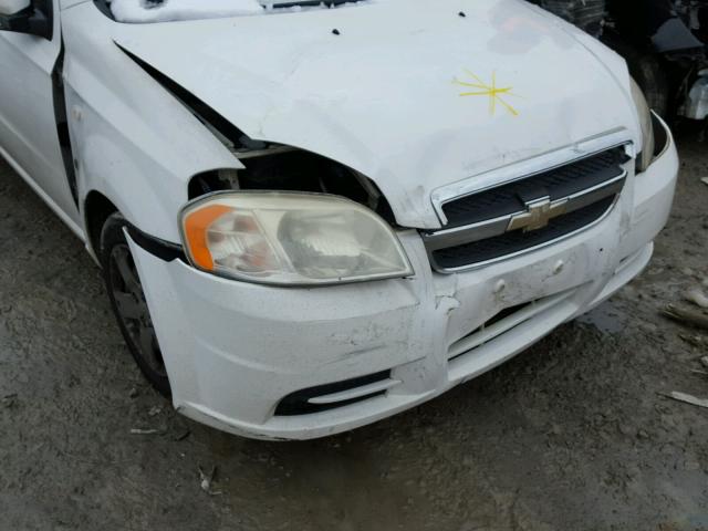 KL1TD56638B227295 - 2008 CHEVROLET AVEO BASE WHITE photo 9