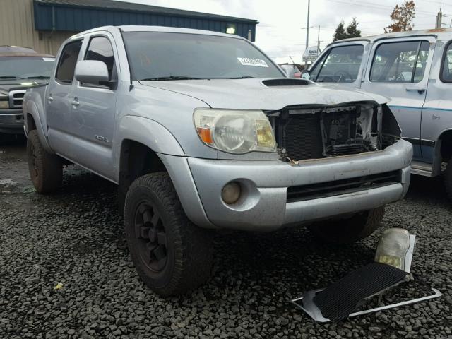 3TMJU62N38M053644 - 2008 TOYOTA TACOMA DOU SILVER photo 1