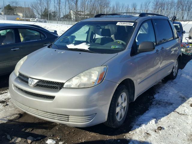 5TDZA23C75S323035 - 2005 TOYOTA SIENNA CE BEIGE photo 2