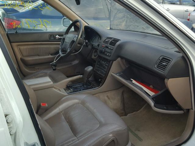 JH4KA7669RC017836 - 1994 ACURA LEGEND L WHITE photo 5