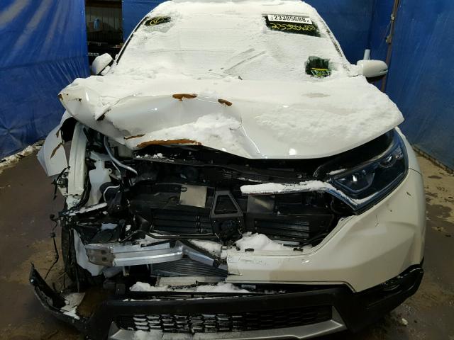 2HKRW2H5XHH675502 - 2017 HONDA CR-V EX WHITE photo 9