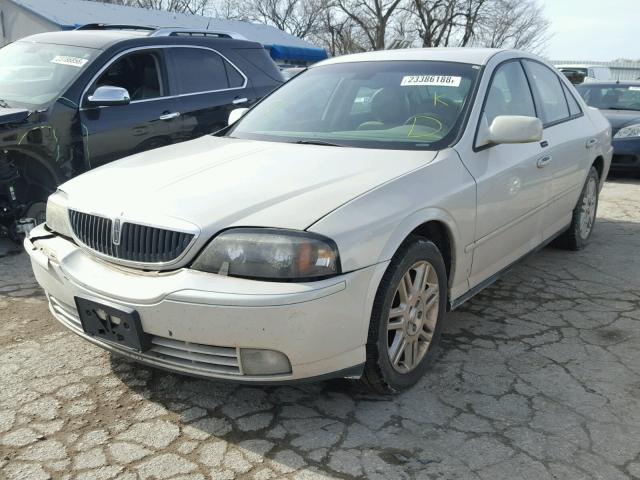 1LNHM87A25Y658122 - 2005 LINCOLN LS 白色 照片 2