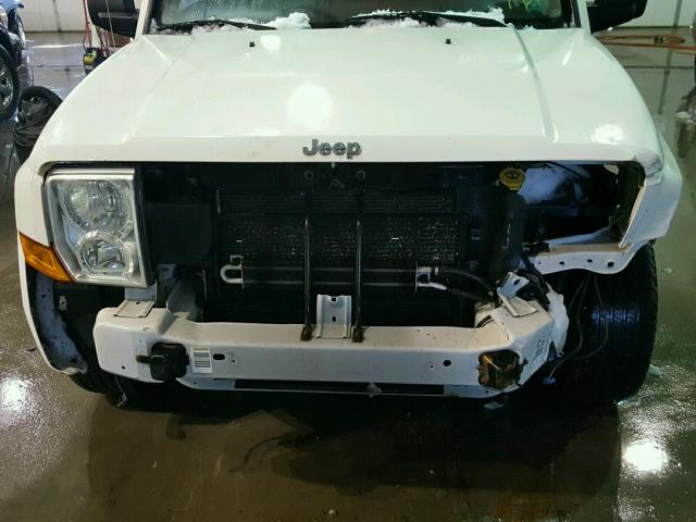 1J8HG48P37C592082 - 2007 JEEP COMMANDER WHITE photo 9