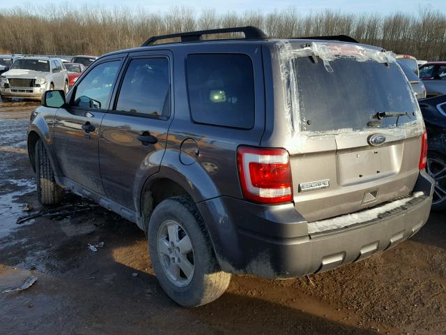 1FMCU9D79BKC24450 - 2011 FORD ESCAPE XLT GRAY photo 3