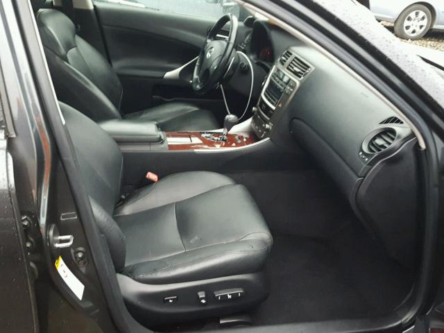 JTHBK262862010584 - 2006 LEXUS IS 250 GRAY photo 5