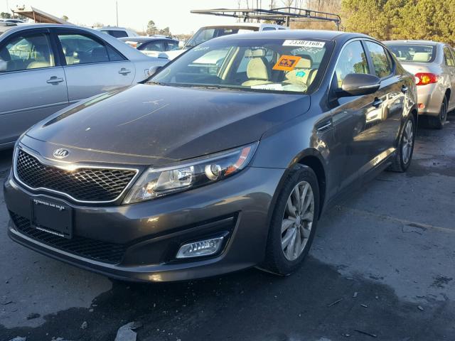 5XXGM4A75FG371250 - 2015 KIA OPTIMA LX CHARCOAL photo 2