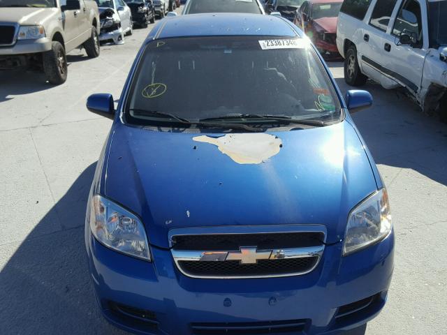 KL1TD56647B188215 - 2007 CHEVROLET AVEO BASE BLUE photo 9