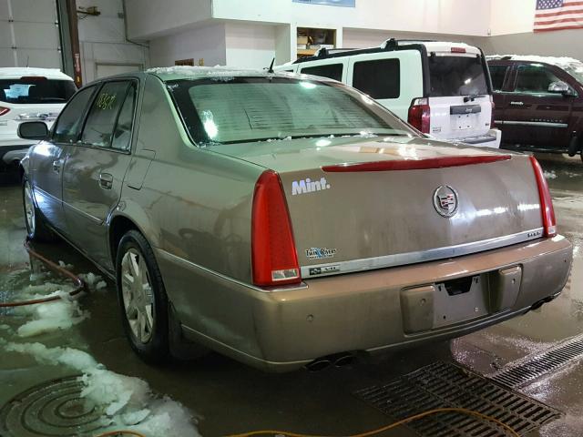 1G6KD57YX7U115586 - 2007 CADILLAC DTS TAN photo 3