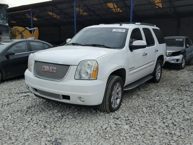 1GKFK63867J279827 - 2007 GMC YUKON DENA WHITE photo 2