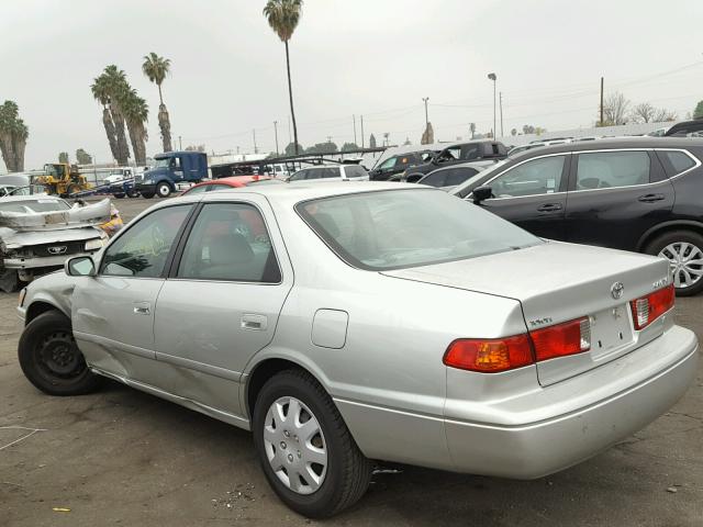 JT2BF22K1Y0287743 - 2000 TOYOTA CAMRY CE SILVER photo 3