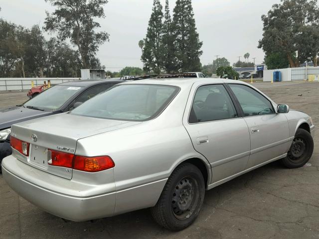 JT2BF22K1Y0287743 - 2000 TOYOTA CAMRY CE SILVER photo 4