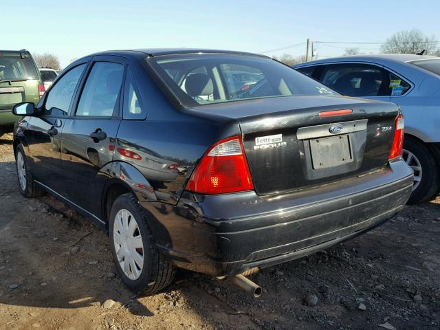 1FAFP34N55W265018 - 2005 FORD FOCUS ZX4 BLACK photo 3