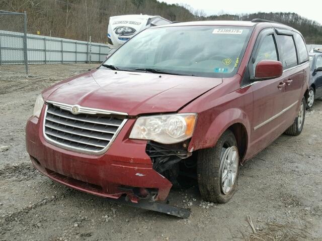 2A4RR5D17AR491858 - 2010 CHRYSLER TOWN & COU RED photo 2