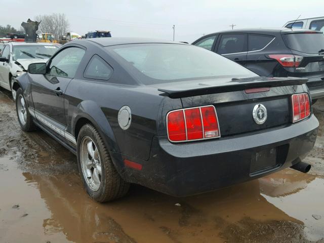 1ZVFT80N575221373 - 2007 FORD MUSTANG BLACK photo 3