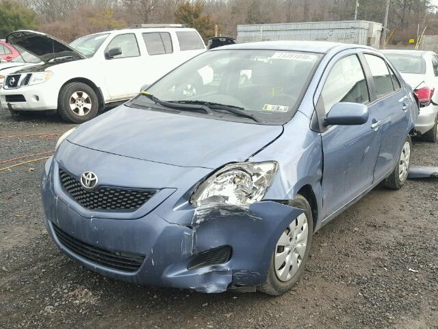 JTDBT4K3XB1405312 - 2011 TOYOTA YARIS BLUE photo 2