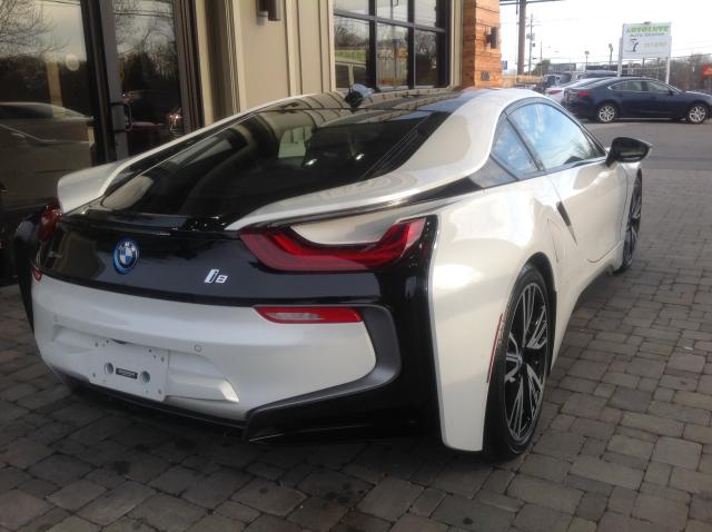 WBY2Z2C51FV392627 - 2015 BMW I8 WHITE photo 4