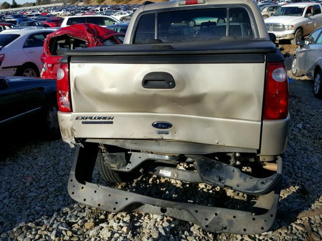 1FMZU67K45UB69438 - 2005 FORD EXPLORER S BEIGE photo 9