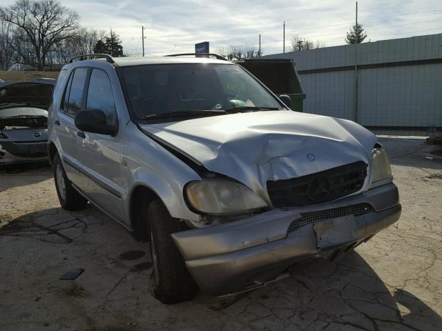 4JGAB54E8XA053904 - 1999 MERCEDES-BENZ ML 320 SILVER photo 1