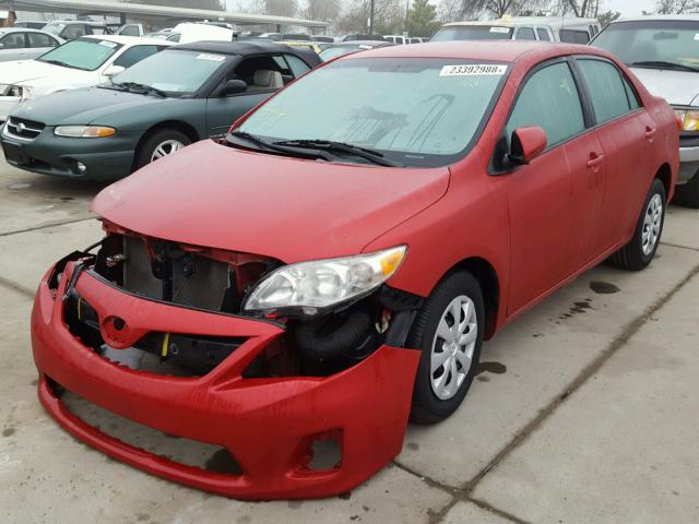 2T1BU4EE2BC565108 - 2011 TOYOTA COROLLA BA RED photo 2