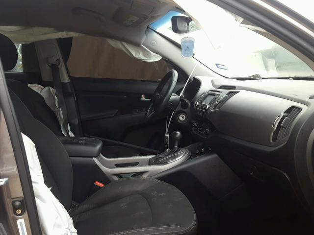 KNDPC3AC9E7633868 - 2014 KIA SPORTAGE E SILVER photo 5